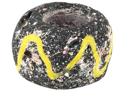 ANCIENT ROMAN SNAKE DESIGN MOSAIC BEAD 100 TO 300 AD. An ancient Roman mosaic bead featuring a 