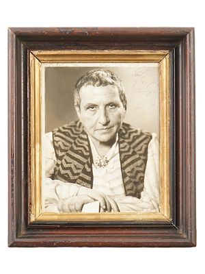 VINTAGE AMERICAN PHOTO PORTRAIT OF GERTRUDE STEIN. A vintage photographic portrait of Gertrude 