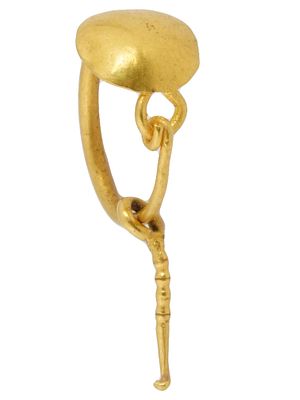 100 TO 300 AD ANCIENT ROMAN GOLD HOOP TYPE EARRING. An ancient Roman Gold hoop type earring. 