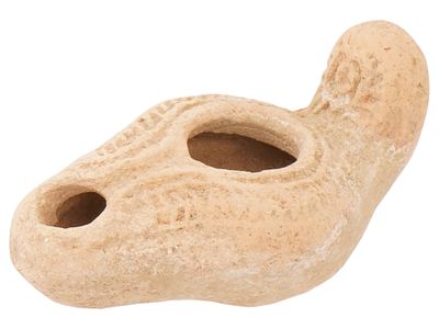 ANCIENT BYZANTINE TERRACOTTA OIL LAMP 300 TO 600 AD. An ancient Byzantine terracotta oil lamp 