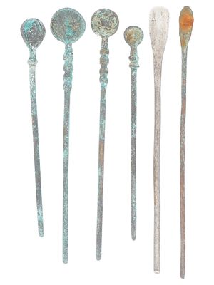 ANCIENT ROMAN EMPIRE BRONZE AND SILVER MEDICAL TOOLS. A lot of Ancient Roman medical scalpels 