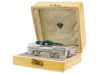 RUSSIAN SALAMANDER SILVER ENAMEL DIAMOND TOBACCO BOX. A Russian 84 Silver tobacco box. The 