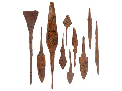 ANCIENT GRECO ROMAN IRON ARROWHEADS 500BC TO 300AD. A collection of 10 ancient Greco Roman iron 
