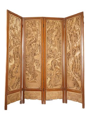 ANTIQUE CHINESE QING CARVED WOOD ROOM DIVIDER. An antique Chinese hand-carved wooden four-panel 