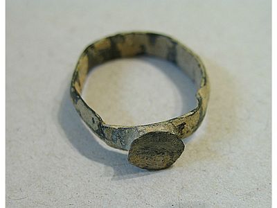 BRONZE RING WITH ENGRAVING. Superb Authentic Ancient Antiquities Bronze Ring Astrological 