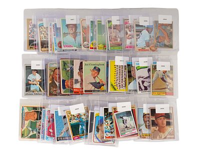 LARGE COLLECTION OF VINTAGE AMERICAN BASEBALL CARDS. A large collection of vintage American 
