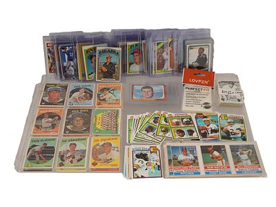 COLLECTION OF VINTAGE AMERICAN SPORTS TRADING CARDS. A large collection of assorted American 