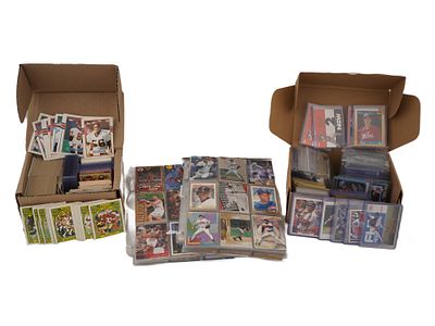 COLLECTION OF VINTAGE AMERICAN SPORTS CARDS. A collection of vintage American sports cards 