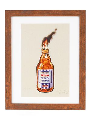 ОФФСЕТНАЯ ЛИТОГРАФИЯ &laquo;БЕНЗИНОВАЯ БОМБА TESCO VALUE&raquo;. Офсетная литография на бумаге изображает 