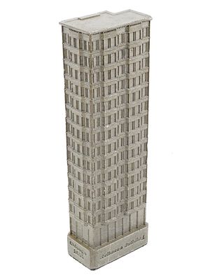 МИНИАТЮРНАЯ ФИГУРКА ЗДАНИЯ CHICAGO RELIANCE. Винтажная скульптура из литой латуни, изображающая 