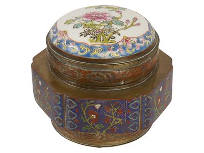 ВИНТАЖНЫЙ КИТАЙСКИЙ ФАРФОРОВЫЙ ЛАРЕЦ-КУРИТЕЛЬНИЦА С ПЕРЕГОРОДЧАТОЙ ЭМАЛЬЮ. Винтажный китайский 