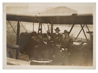 ФОТОГРАФИЯ АВИАТОРОВ БИПЛАНА НАЧАЛА 20 ВЕКА. Желатиново-серебряная фотография первых авиаторов 