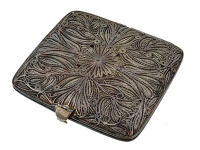ANTIQUE SILVER FILIGREE CIGARETTE CASE WITH HINGED LID. An antique silver filigree cigarette 