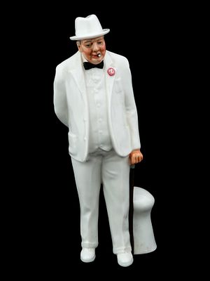 ФАРФОРОВАЯ ФИГУРКА УИНСТОНА ЧЕРЧИЛЛЯ ROYAL DOULTON. Английская фарфоровая фигурка ограниченной 