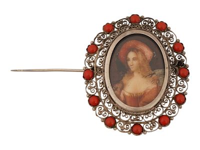 ANTIQUE VICTORIAN SILVER BROOCH W MINIATURE PAINTING. An antique Victorian era European 800 