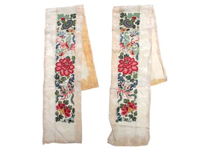 A PAIR OF ANTIQUE CHINESE FORBIDDEN STITCH PANELS. A pair of antique 19th-century Chinese 