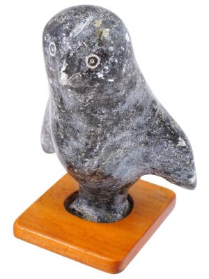 NORTH AMERICAN INUIT CARVED STONE OWL FIGURE. A vintage North American Inuit carved stone figure 