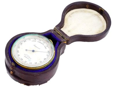 ANTIQUE GERMAN PORTABLE COMPENSIRT BAROMETER IOB. An antique mid-19th century German portable 