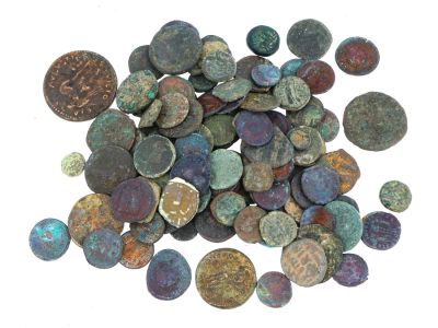 LARGE COLLECTION OF ANCIENT AND MEDIEVAL COINS. A large collection of various ancient and 