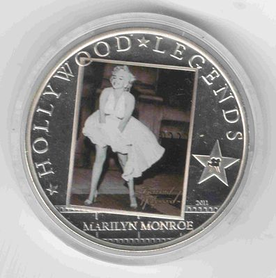 5 долларов. Актеры Голливуда. Мэрелин Монро. 2011 
Острова Кука 
Серебро 925 
25 грамм