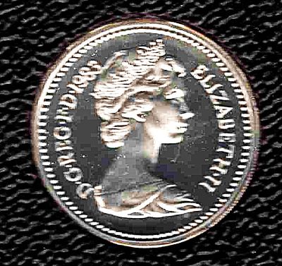 1 фунт. Великобритания. 1983 В банковской коробке вес 9, 5 гр. Серебро 925 Тираж около 50 000 (ПРУФ)