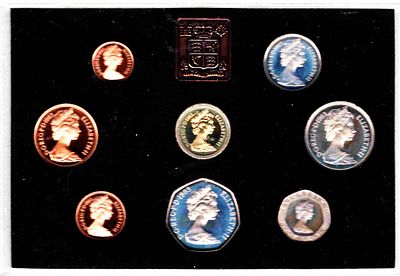 Набор монет Великобритания. Годовой набор качества ПРУФ 1983 года. В красивом футляре 