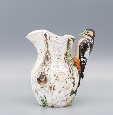 Кувшин в виде березового ствола с фигуркой дятла. Россия, Москва, Завод Ф.Я. Гарднера 