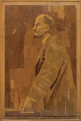 Митюшев П. М.(1914-1994) - Ленин на трибуне. Шпон разных пород дерева, лак. 134 х 87 см. Панель 