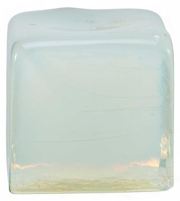 Пресс-папье в форме куба. конец XIX - начало XX ввопаловое стекло, литьё4,7 см х 4,9 смПресс из 