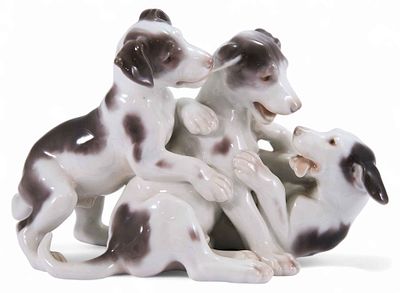 Статуэтка Резвящиеся щенки фарфор, Bing & Grondahl Дания 1920-30-е гг. 20х12,5 см. Копенгаген 