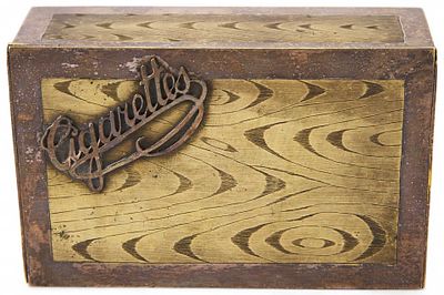 Коробка для сигарет. фабрика B.HennebergВаршава, Российская Империярубеж ХІХ-ХХ ввлатунь, дерево 