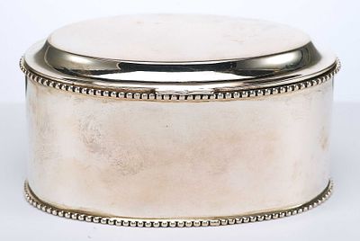 Шкатулка. Вена. Вена, Австро-Венгрияконец ХIХ - начало XX ввсеребро 800, штамп6,3 см х 12,5 