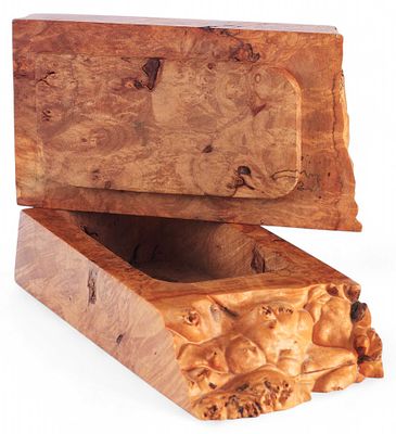 Декоративная шкатулка. Michael ElkanЕвропаСередина XX векакап, резьба, полирование10 см х 23,8 