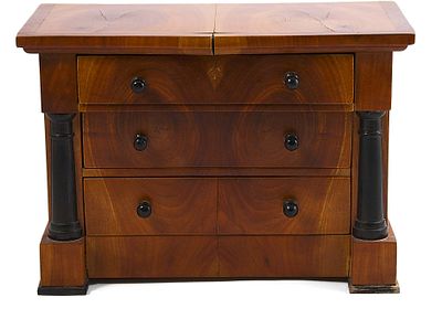 Шкатулка для ювелирных украшений дерево, Европа нач. ХХ в. 18,3x26,4x13,8 см. Европа1-я 