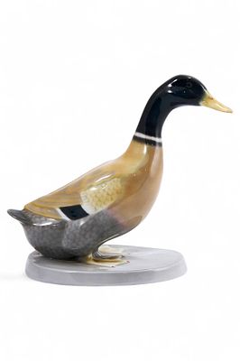 Скульптура &laquo;Селезень&raquo; Германия. Германия1920-е ггфарфор; роспись15,4 см х смСкульптура селезня. 