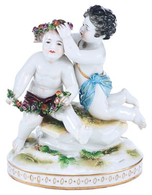 Скульптура &laquo;Два мальчика&raquo;. АвстрияПоследняя треть XIX векафарфор; роспись подглазурная, лепка 