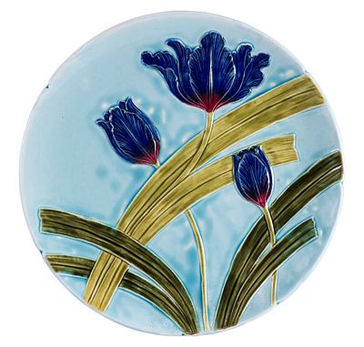 Панно &laquo;Тюльпаны&raquo;. Австро -Венгрия1900-1917 ггфаянс, литье, роспись33,2 см х 2,8 смПредставлено 