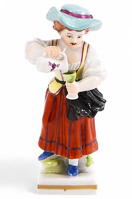Скульптура &laquo;Буфетчица&raquo;. Дёрфля (?), ВенаПоследняя треть XIX векафарфор; роспись, золочение10,5 