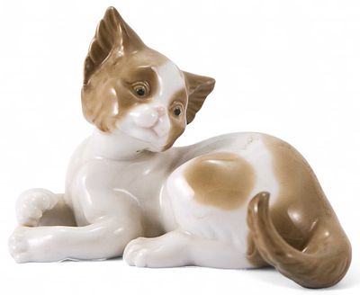 Скульптура Лежащий кот фарфор Lladro Factory Испания Н-8,5 см. Испанияпоследняя четверть XX в8 