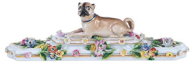 Пресс папье Лежащий мопс фарфор, Мейсен (Meissen) Германия кон. XIX в. 20х6,2 см. Мейсенская 