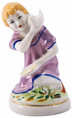 Скульптура &laquo;Девочка с голубем&raquo;. Полонский завод художественной керамикисередина 1950 — конец 