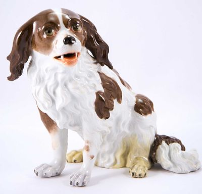 Скульптура Спаниэль Кинг Чарльз бисквитный фарфор Венская королевская мануфактура 1870-е гг. 