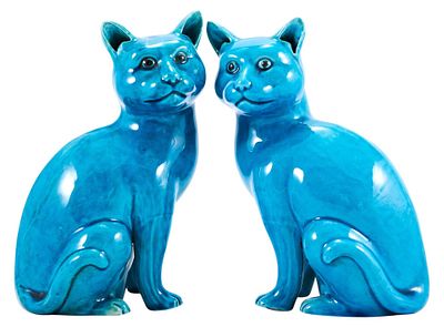 Парные скульптуры &laquo;Бирюзовые коты&raquo;. Китайоколо 1966 гфарфор, литье, бирюзовая глазурь19,8 см х 