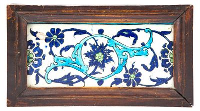 Изразец. Сирия. ДамаскХVII векглина, цветная эмаль16,5 см х 21,8 смИзразец, украшенный эмалью 