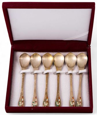 Набор серебряных десертных ложек. Восточный регионXX вексеребро 800, цветная эмаль14,2 см х 