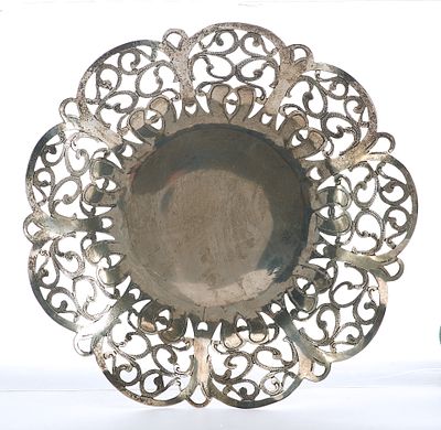 Конфетница серебро 800 пр. Германия кон. XIX в. 173 гр. D-22,2 см. ГерманияКонец XIX 