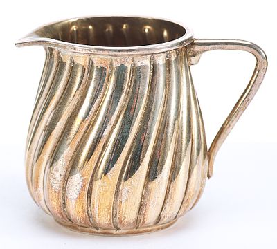 Сливочник серебро 800 пр. Австро-Венгрия нач. XX в. 62,6 гр. Н-5,5 см. Австро-ВенгрияНачало XX 