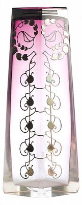 1920-1930-гг Ваза в стиле Ар Деко. Богемия1920-1930-ггцветное стекло, литьё; гранение22,5 см х 