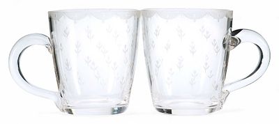 Парные кружки. Богемия. БогемияНачало XX векабесцветное стекло, матовая гравировка8,3 см х 