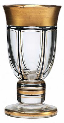 Бокал в стиле Ар Деко. Богемия1920 — 1930-ггбесцветное стекло, золочение, роспись16,4 см х 9,1 